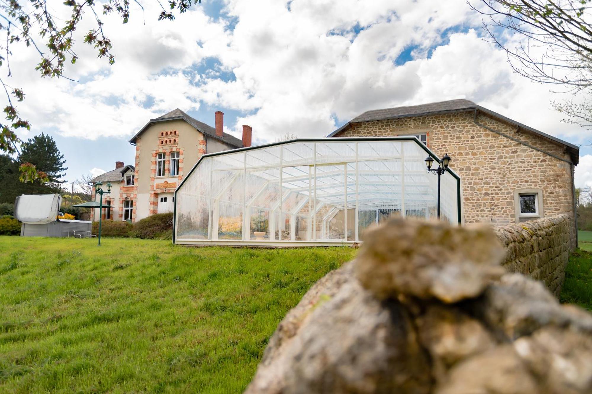 Chateau De Chazelpaud Saint-Bard Exterior foto